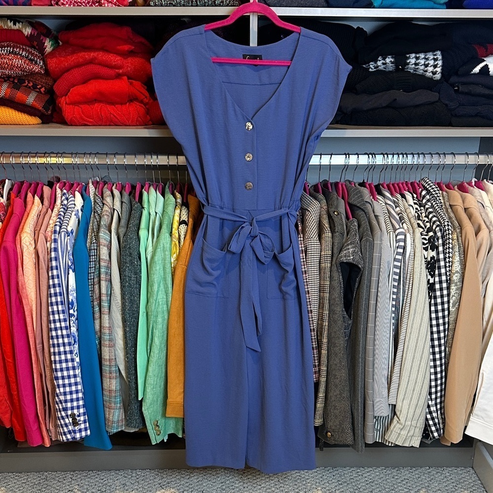 Connected Apparel periwinkle sleeveless belted 2 pocket cropped jumpsuit size 4